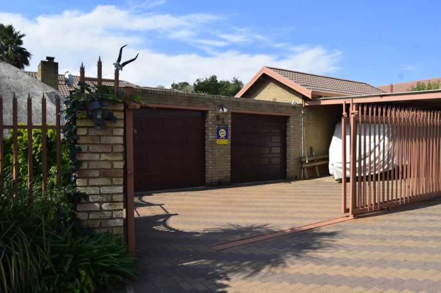 4 Bedroom Property for Sale in Vaalpark Free State